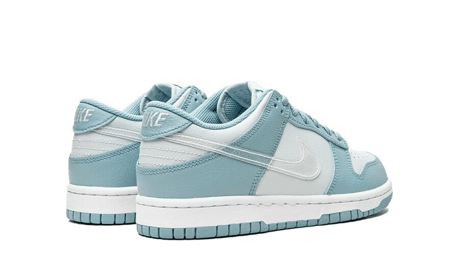 Nike Dunk Low 'Aura Clear' Sneaker