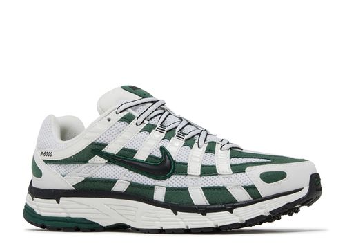 Green and white sneaker Nike Sneaker